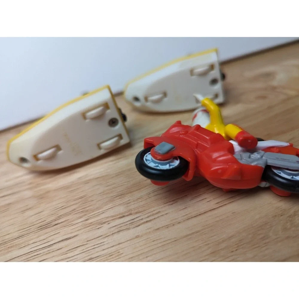 Lot 3 1988 Mac Tonight Toys 2 yellow jetski & one red motorbike Kids Meal 3 inch